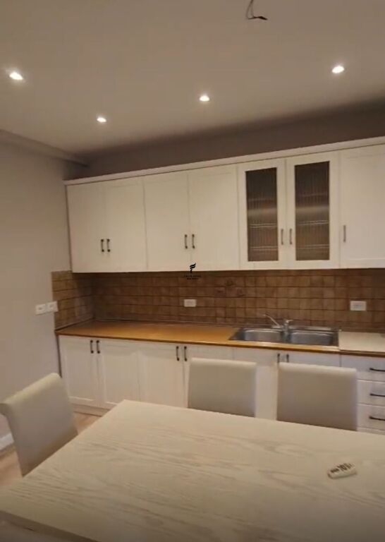 VENDESI APPARTAMENTO 2+1+2 ISH PARKU 210.000 EURO FH-68369