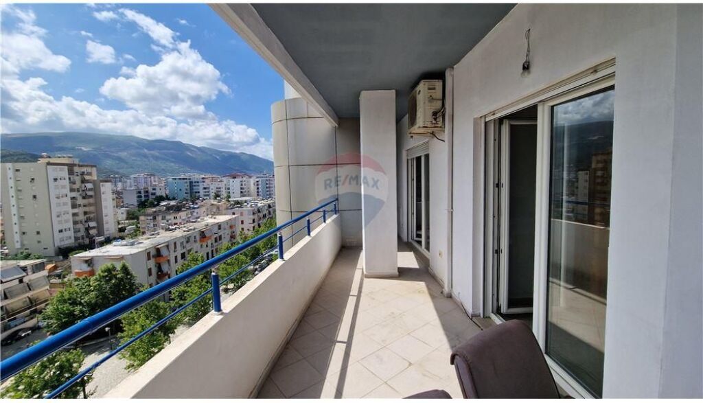 🏡 Apartament 2+1+2 në shitje në Bulevardi Ismail Qemali