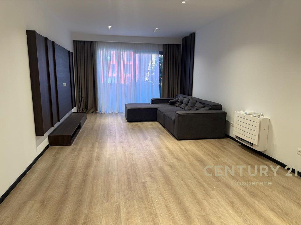 Jepet me qira apartament modern 2+1+2 në Lion Residence, pranë Stadiumit Air Albania.