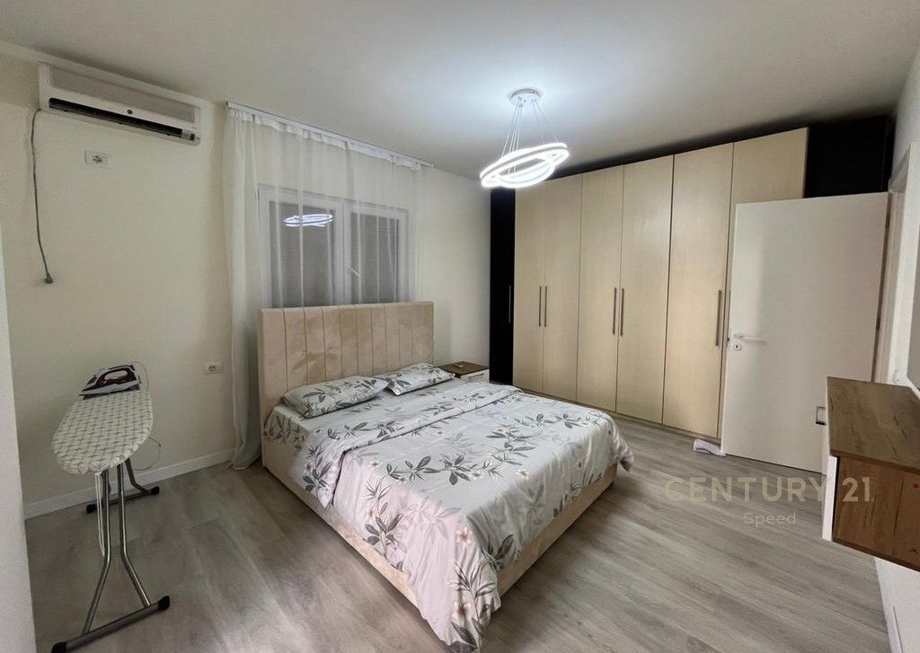 Apartament 2+1 me qera tek Zogu i Zi