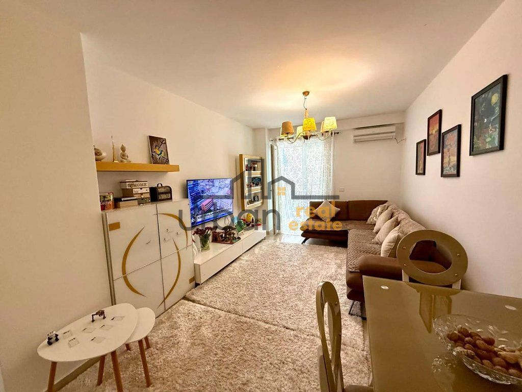 For sale, 2 Apartments + 2 Garages &amp; Storage, Ana Complex, Tirana - 435,000€ | 194 m²