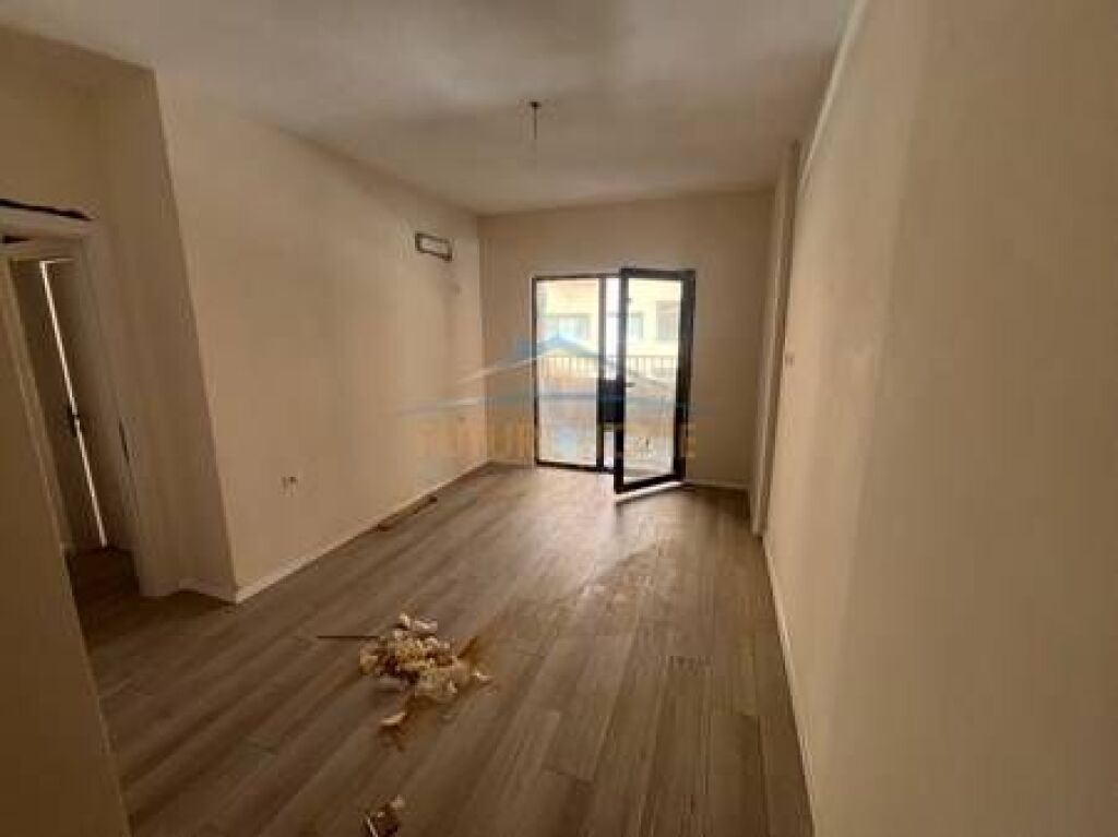 In vendita, Appartamento 2+1+2 Via Elbasan, Tirana.
