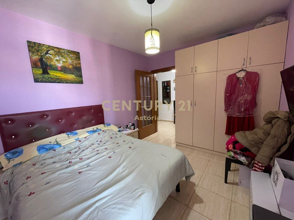 FOR RENT APARTMENT 1+1 KAVAJES STREET, NEAR THE CENTER.