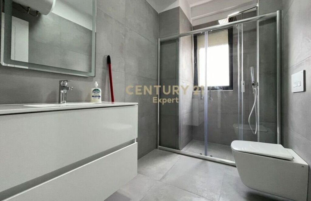 Apartment for rent 2+1+2+ Parking Spot , Durres Street