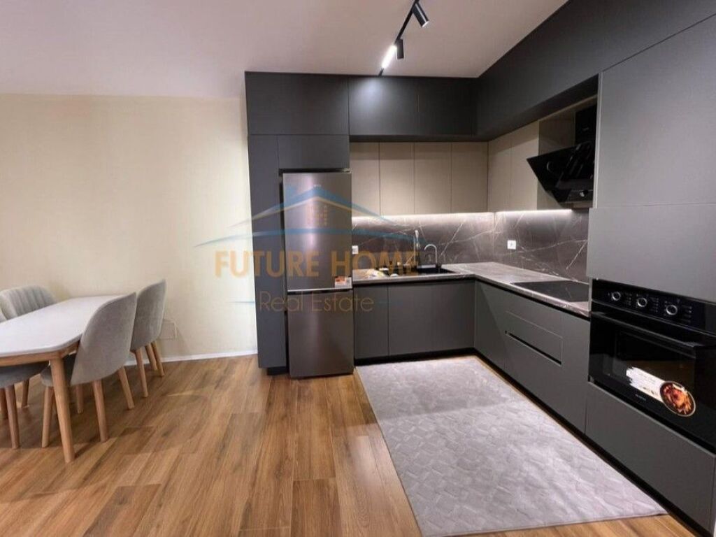 Vendita, Appartamento 1+1, Galeria Roma, Rruga e Kavajes, Tirane !