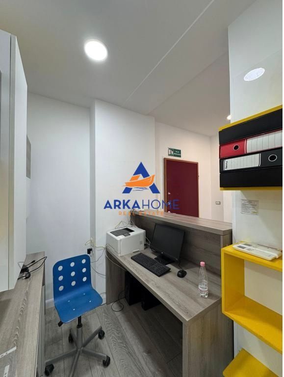LOCALE UFFICIO IN AFFITTO 270M2 "KIKA 2, KOMUNA E PARISIT" 4000 EURO LORDI