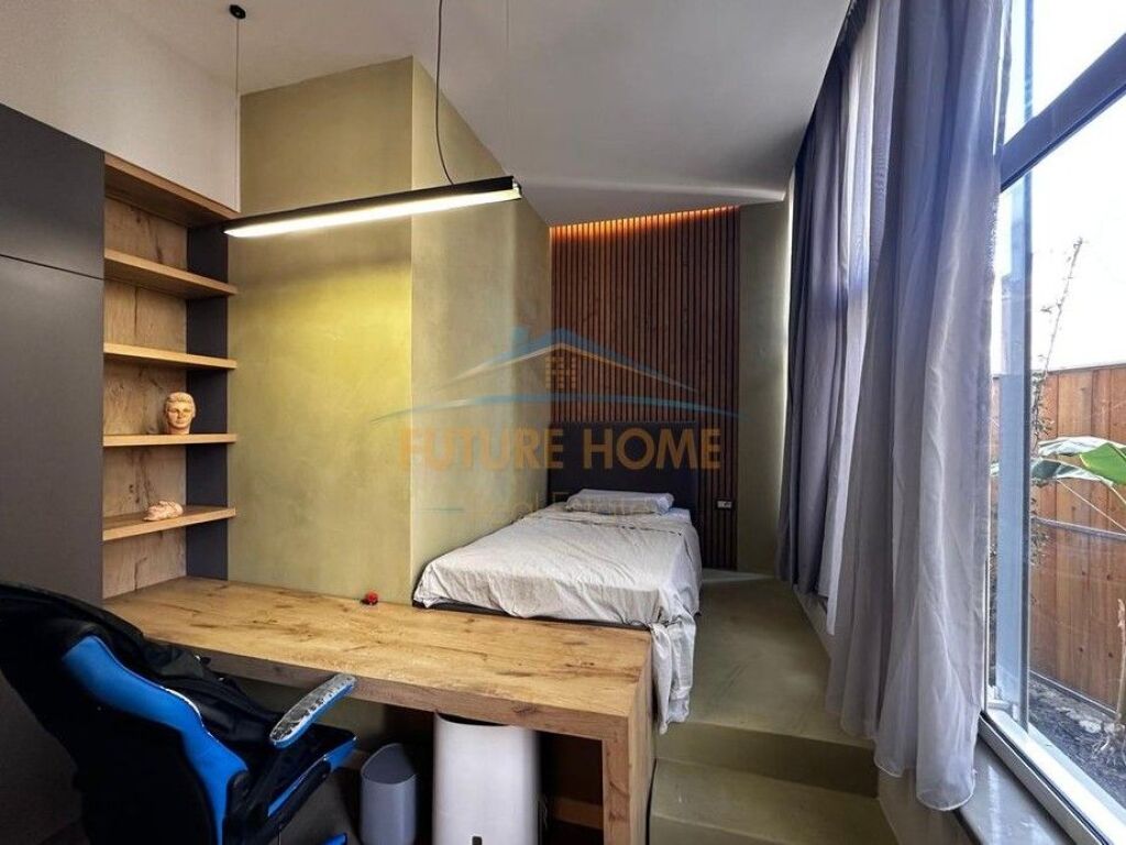 Appartamento di Lusso in Vendita 4+1+2+Veranda+Piscina+Posto Auto, Giardino Botanico, Tirana