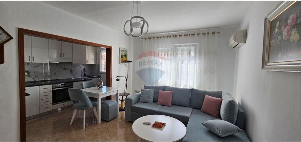 Apartament 1+1 me Qira prane Hotel Mondial!