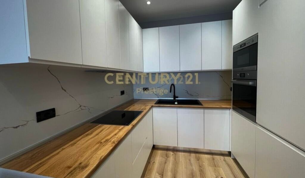 Apartament 1+1 me qira prane nenkalimit tek Komuna e Parisit