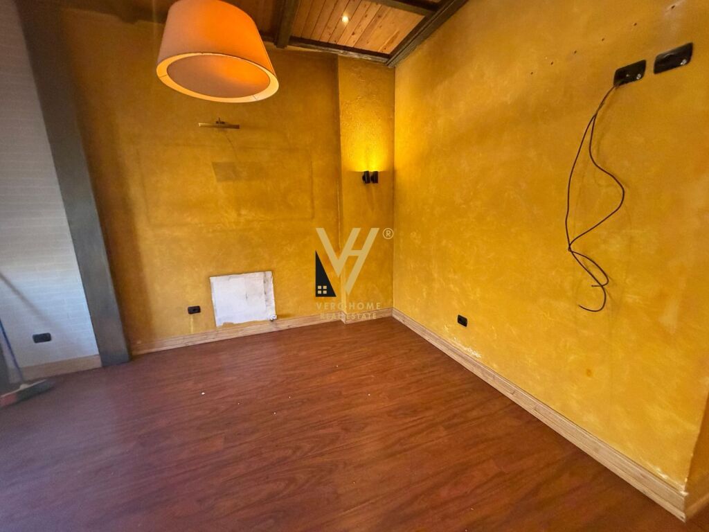 UFFICIO 100 M2 IN AFFITTO A DON BOSKO 100.000 LEKE