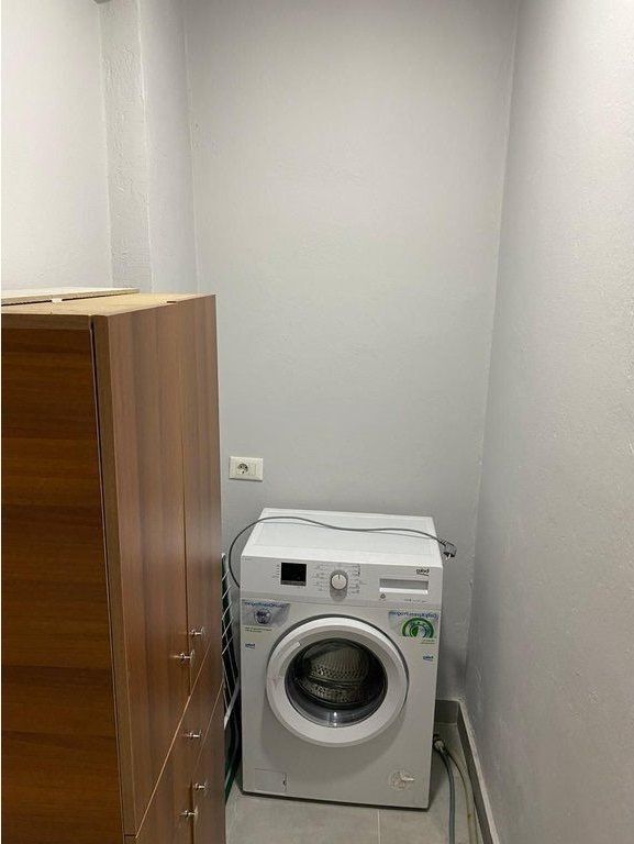 Appartamento 1+1 in affitto nella zona Tirana e Re, Tirana – 600€/mese