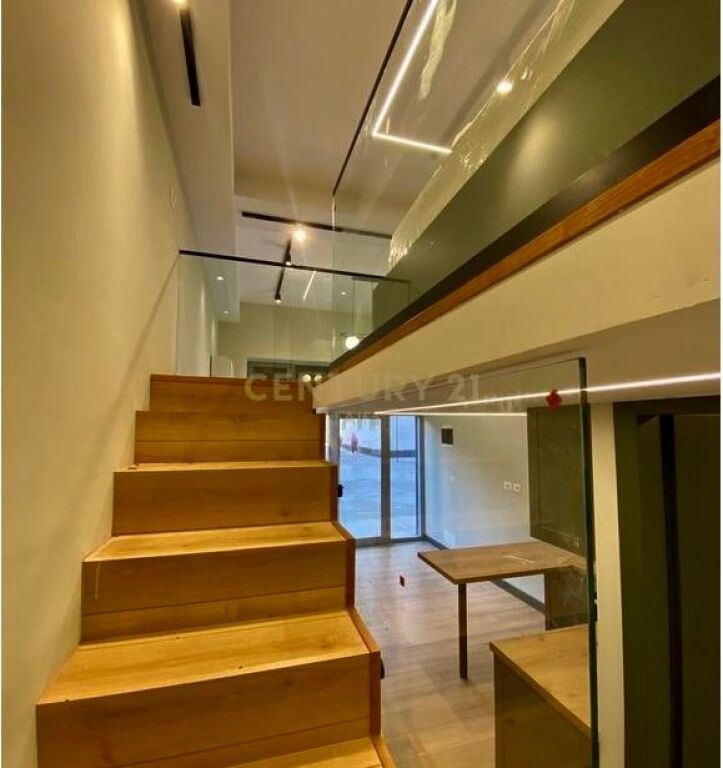 Duplex for sale, Xhamllik
