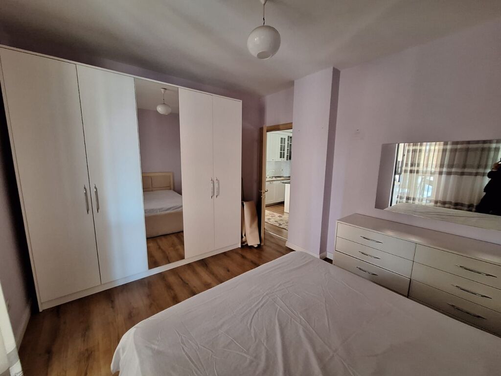 APARTAMENT 2+1 PER QIRA NE MISTO MAME, PRANE KMY