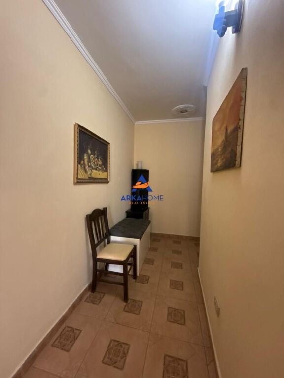 SHITET APARTAMENT 1+1+BALLKON "VASIL SHANTO,PRANË VODAFONE" 155000 EURO
