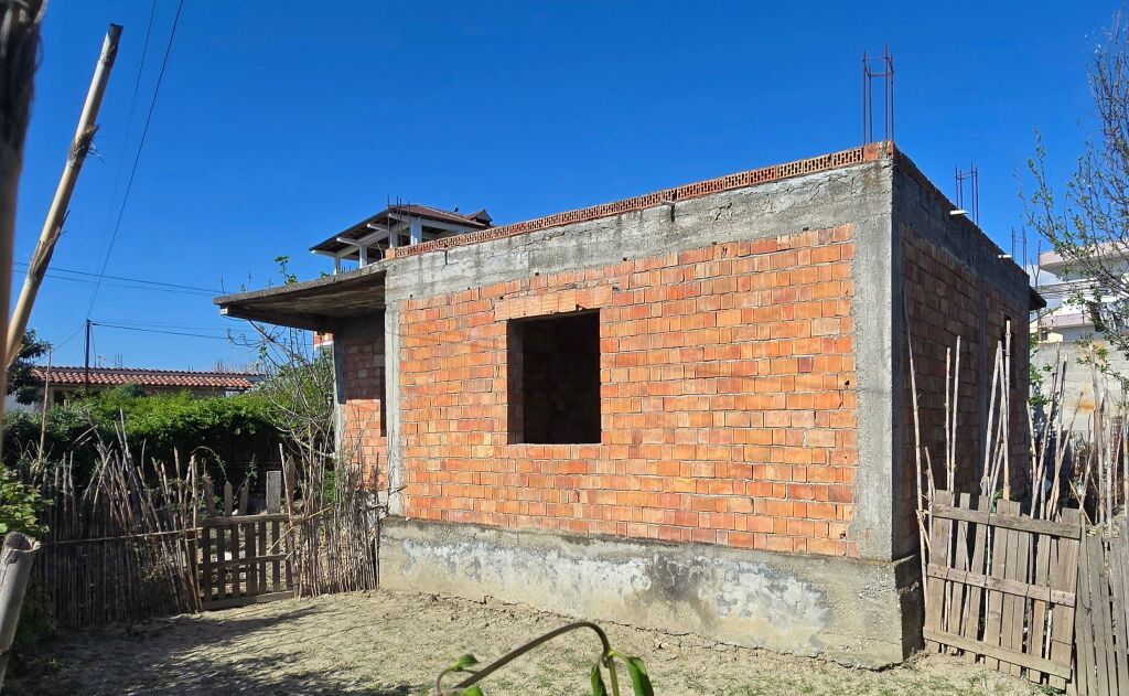 HOUSE FOR SALE 1 FLOOR IN BATHORE, KAMEZ