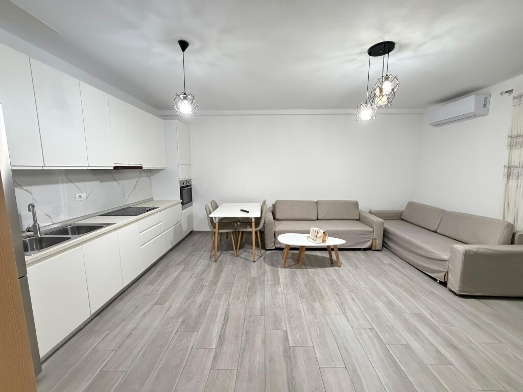 📣 QERA Apartament 3+1+2 📍 Rruga "5-Maji" ✨
