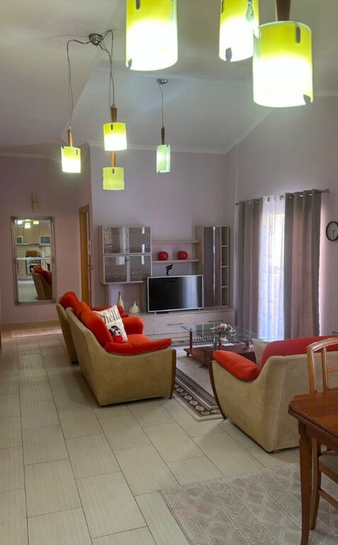APPARTAMENTO IN AFFITTO 3+1 COMUNE DI PARIGI 85.000 LEKE  FH-68638