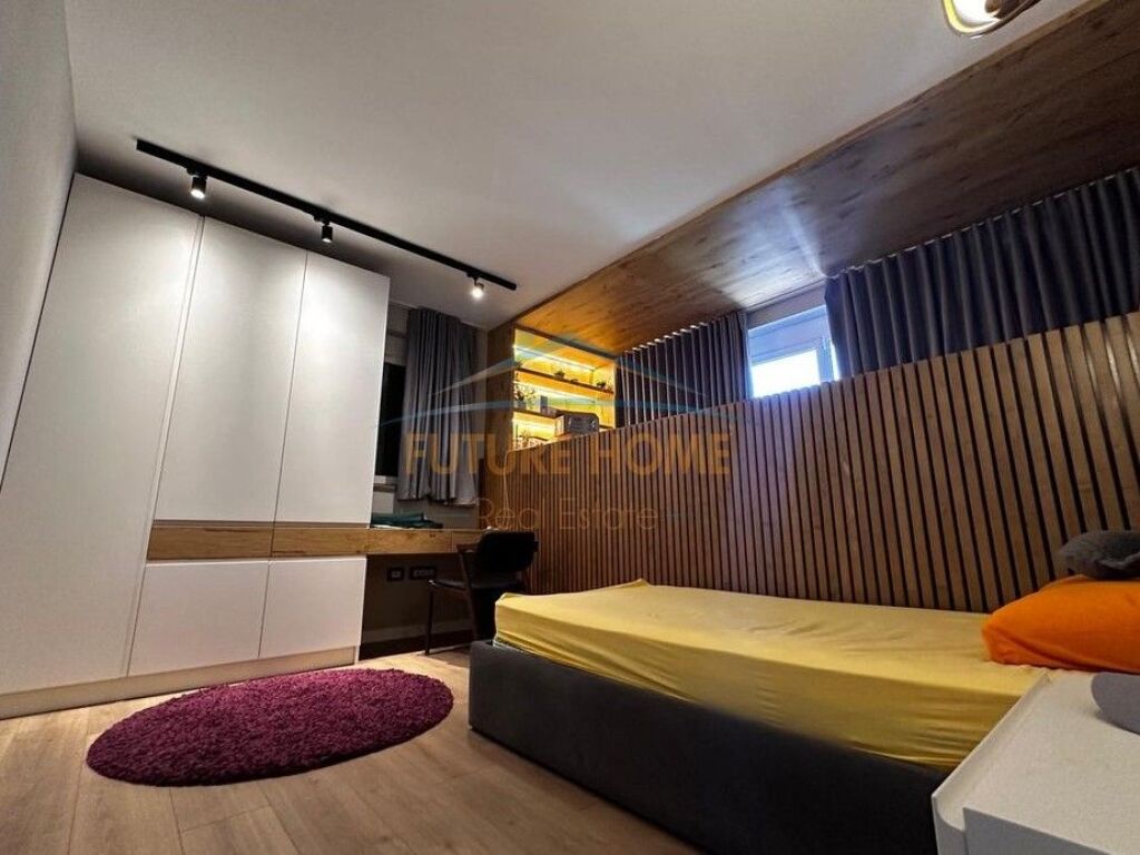 Appartamento di Lusso in Vendita 4+1+2+Veranda+Piscina+Posto Auto, Giardino Botanico, Tirana