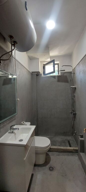 Studio apartment for rent Kavajës Street
