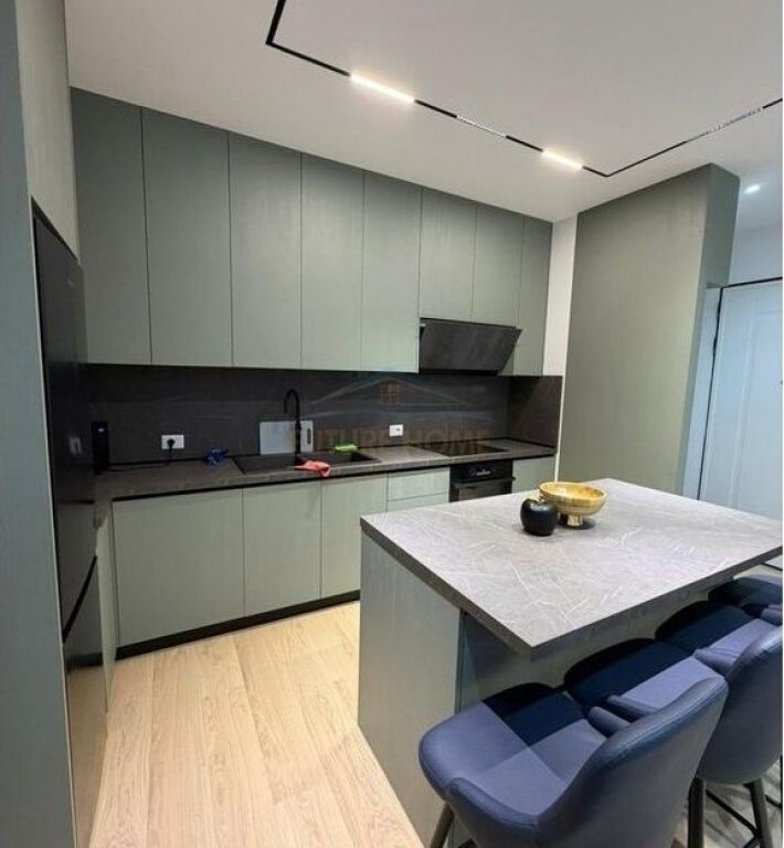 Shitet, Apartament 2+1+2+Post Parkimi, "Kompleksi Delijorgji ", Tiranë