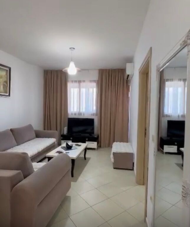 Apartament 1+1 me për shitje tek Ish Tregu Elektrik tek Grandi!