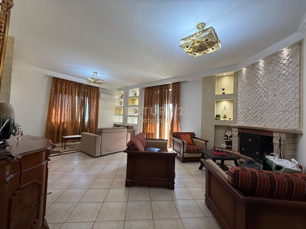 Apartment for Rent 2+1+2 Barricade Street