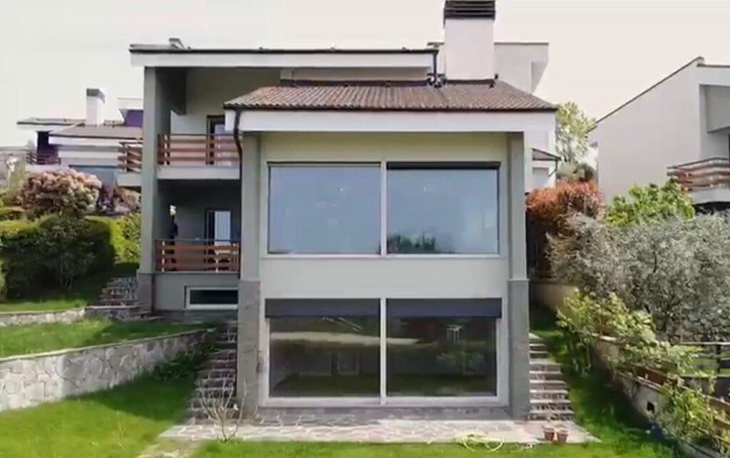 🏡Villa su due piani in vendita a Long Hill 1, vicino a TEG❗