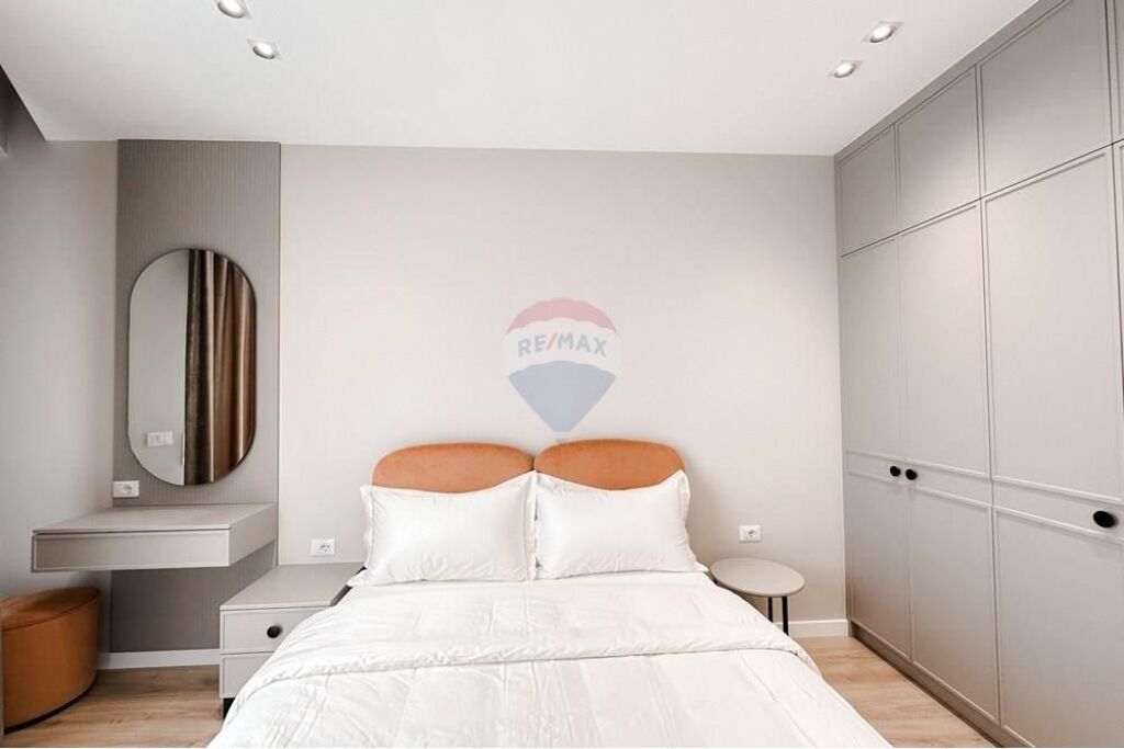 Ofrojme apartament me qira Rruga e Dibres