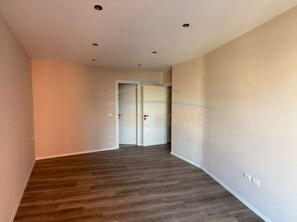 Shitet,Apartament,2+1+2,Pazari i Ri,Tirane