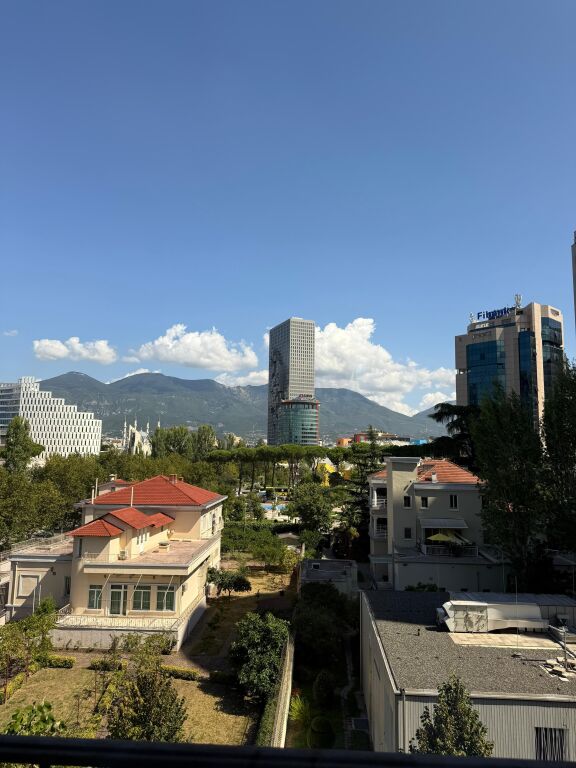 Jepet me qera apartament 1+1 në Bllok