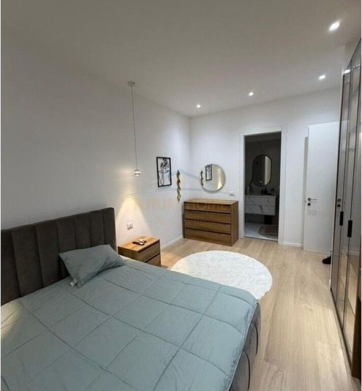 Shitet, Apartament 2+1+2+Post Parkimi, "Kompleksi Delijorgji ", Tiranë