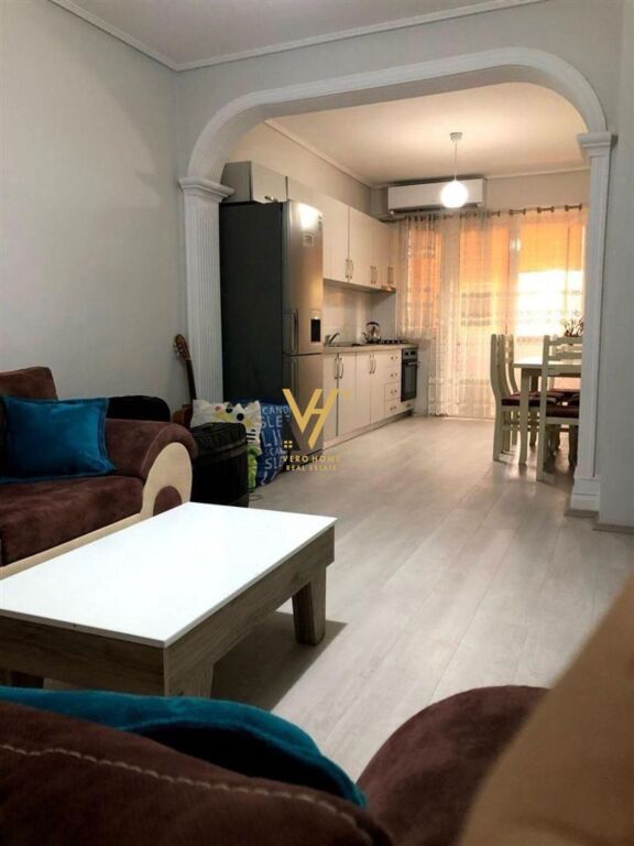 AFFITTASI APPARTAMENTO 1+1+BLK A VASIL SHANTO 50.000 LEKE