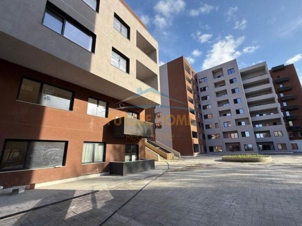 For sale, Apartment 2+1+2 Elbasan Street, Tirana.
