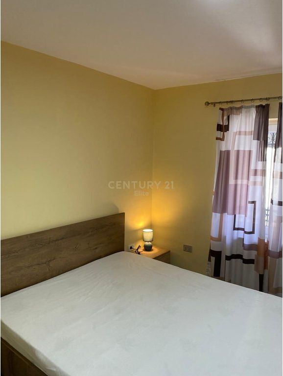 Apartament 1+1 me qira në zonën Tirana e Re