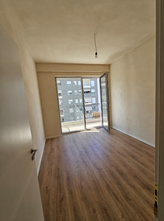 🏡 Appartamento 3+1+2 + Deposito in Vendita – Comune di Parigi  