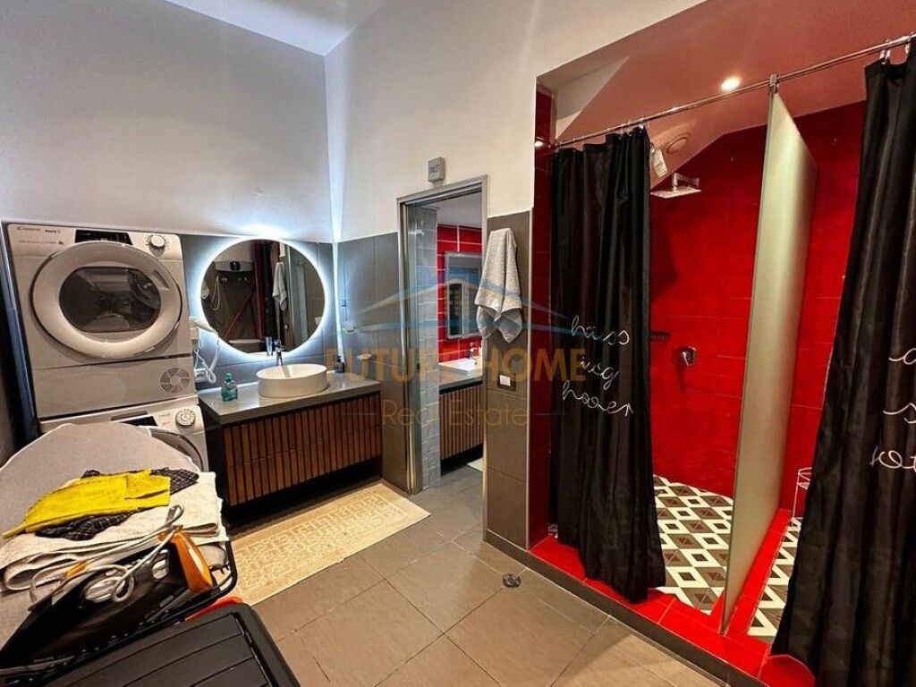 Appartamento di Lusso in Vendita 4+1+2+Veranda+Piscina+Posto Auto, Giardino Botanico, Tirana