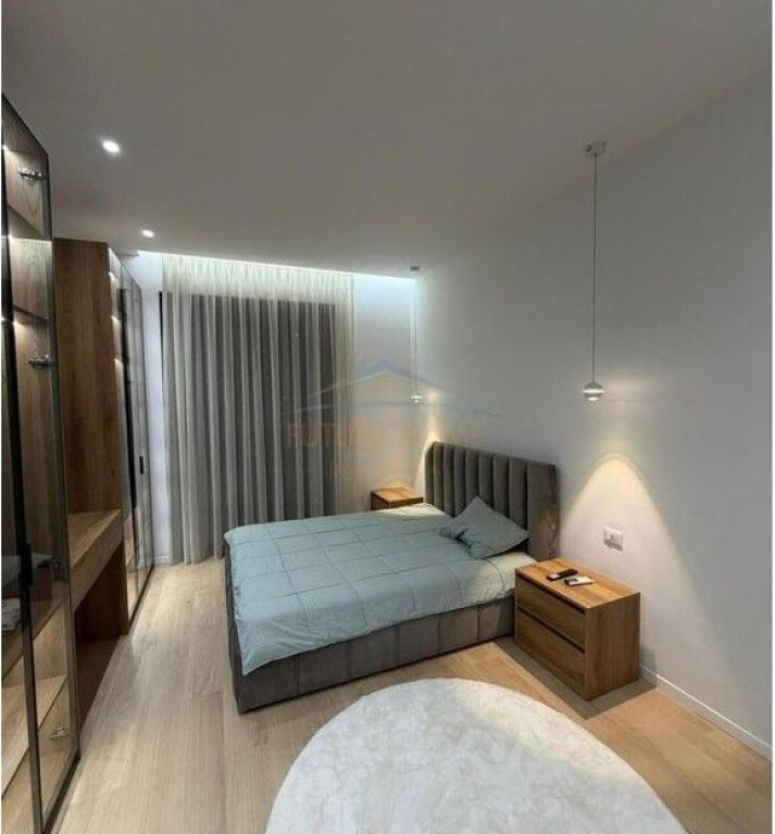Shitet, Apartament 2+1+2+Post Parkimi, "Kompleksi Delijorgji ", Tiranë