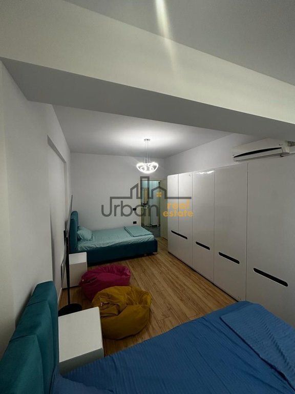 Qera, Apartament 2+1+2, 21 Dhjetori, Tiranë - 1000€ | 120 m²