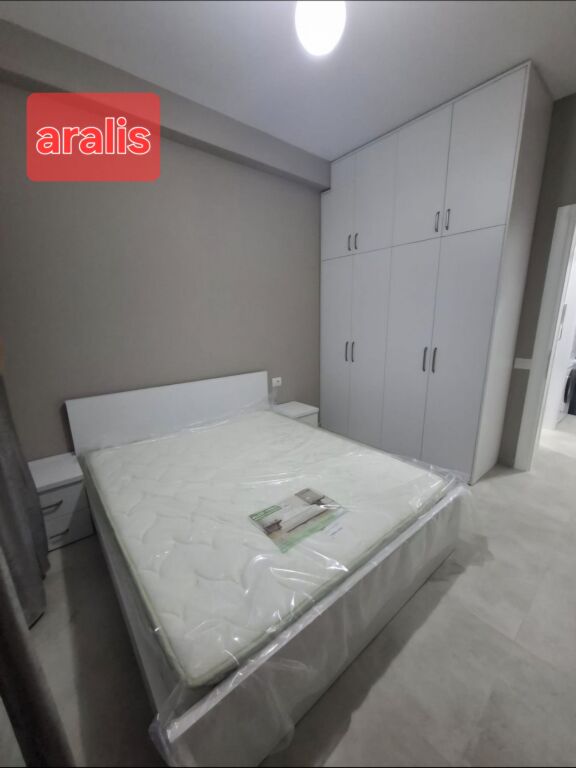 Jepet me qera nga pronari apartament prane Birra Tirana
