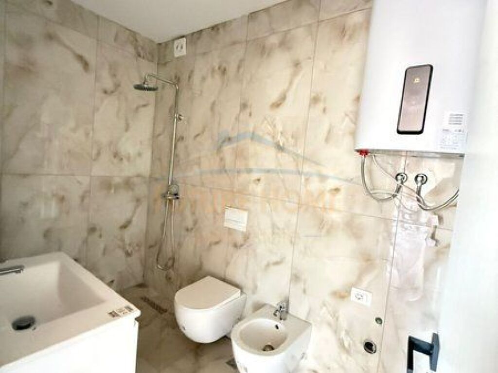 Shitet,Apartament,2+1+2,Pazari i Ri,Tirane