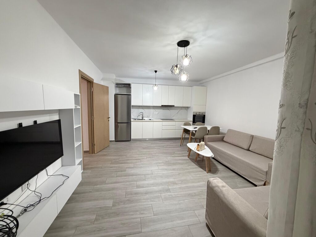 Apartment me qera 3+1+2 Tek 5 Maji