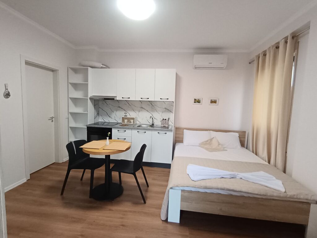 ▪️ Studio apartment for rent on Durresit Street near the Colosseut hotel