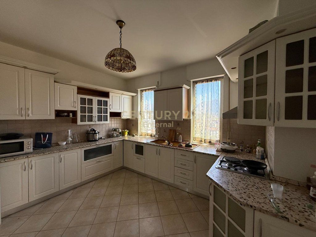 Apartment for Rent 2+1+2 Barricade Street