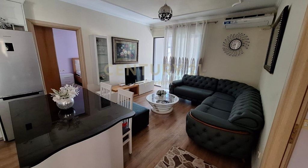 Apartament 2+1 me qira ne Misto Mame