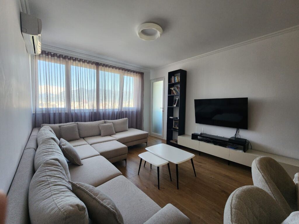 Appartamento in affitto 2+1+P Golden Park 3, Di fronte a Amerikan 3/65.000 lek