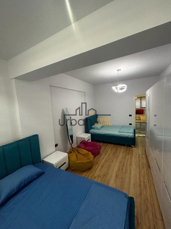 Qera, Apartament 2+1+2, 21 Dhjetori, Tiranë - 1000€ | 120 m²