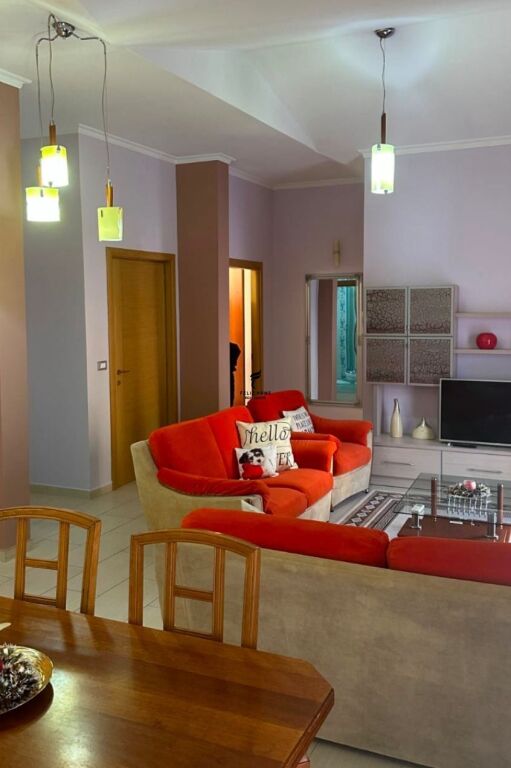 APPARTAMENTO IN AFFITTO 3+1 COMUNE DI PARIGI 85.000 LEKE  FH-68638