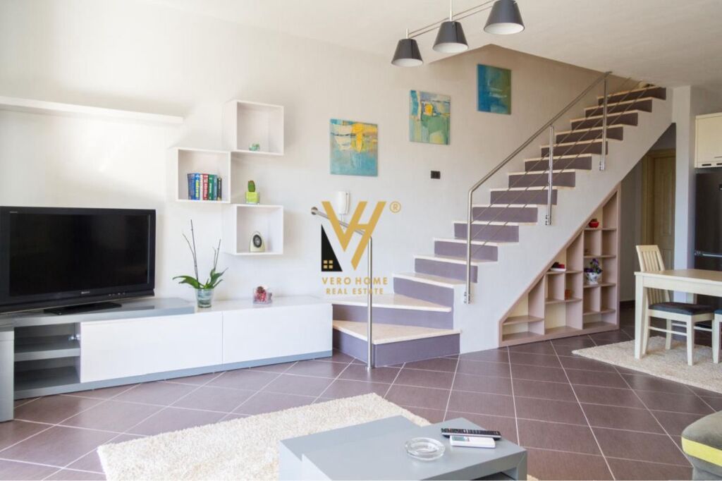 VENDESI DUPLEX 3+1+2 A KODRA E DIELLIT 245.000 EURO
