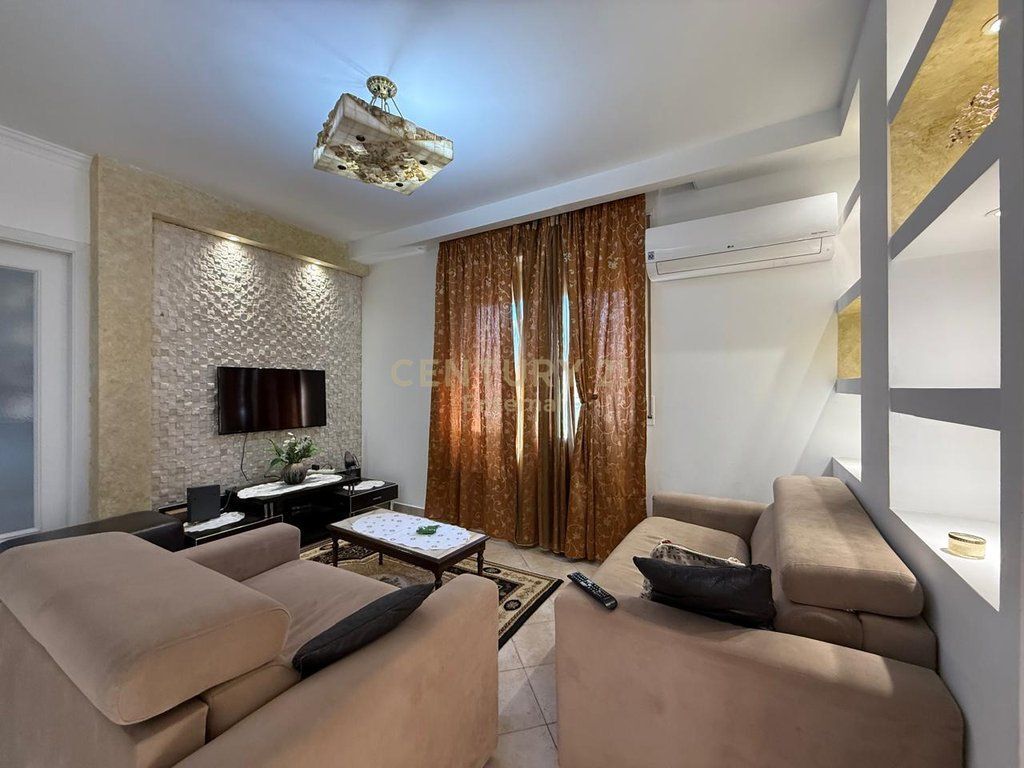 Apartment for Rent 2+1+2 Barricade Street