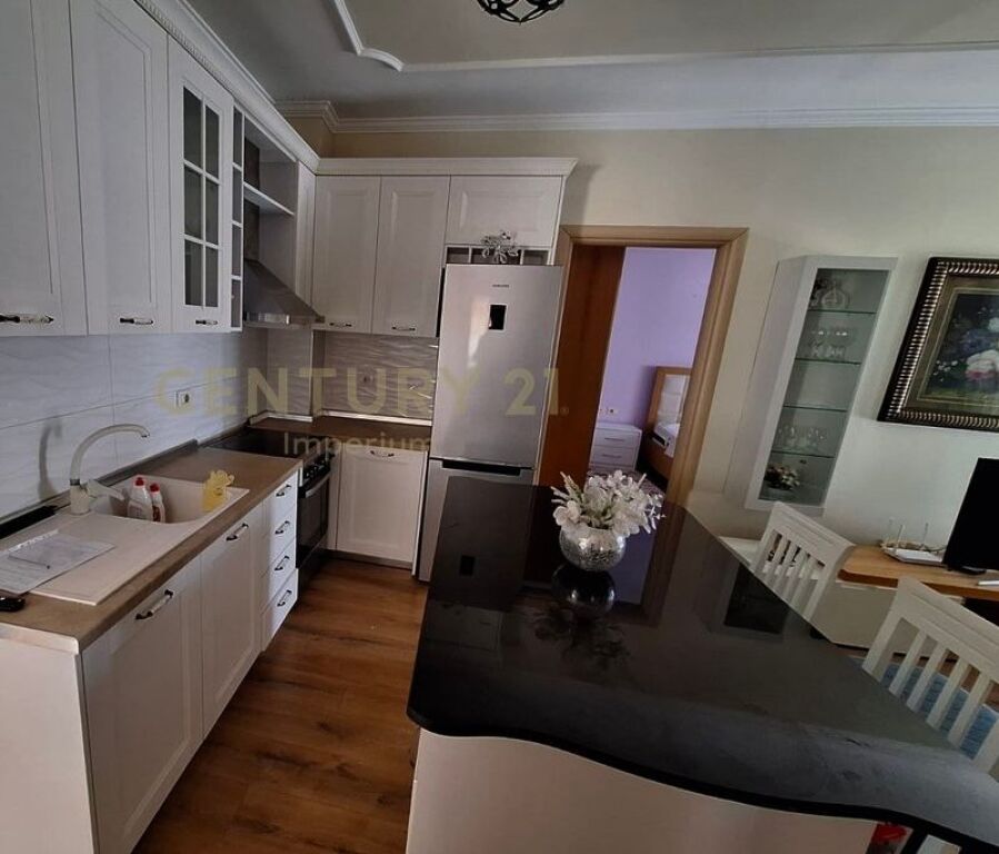 Apartament 2+1 me qira ne Misto Mame